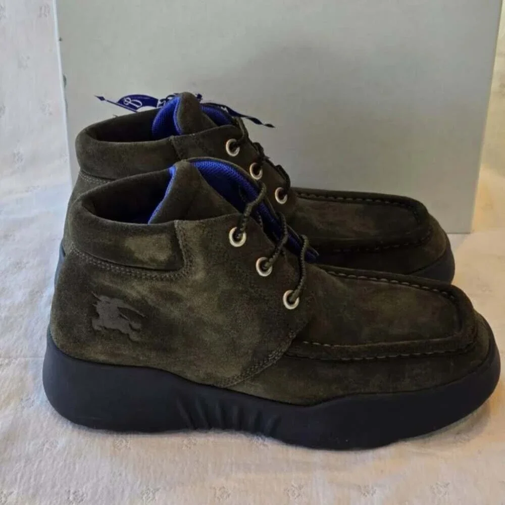 NIB Burberry Olive (Loch) Chukka Lace-Up Square Toe Boots Size 40